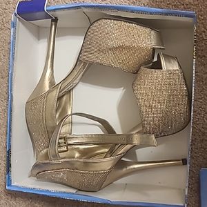 Rue 21 Platform Heel